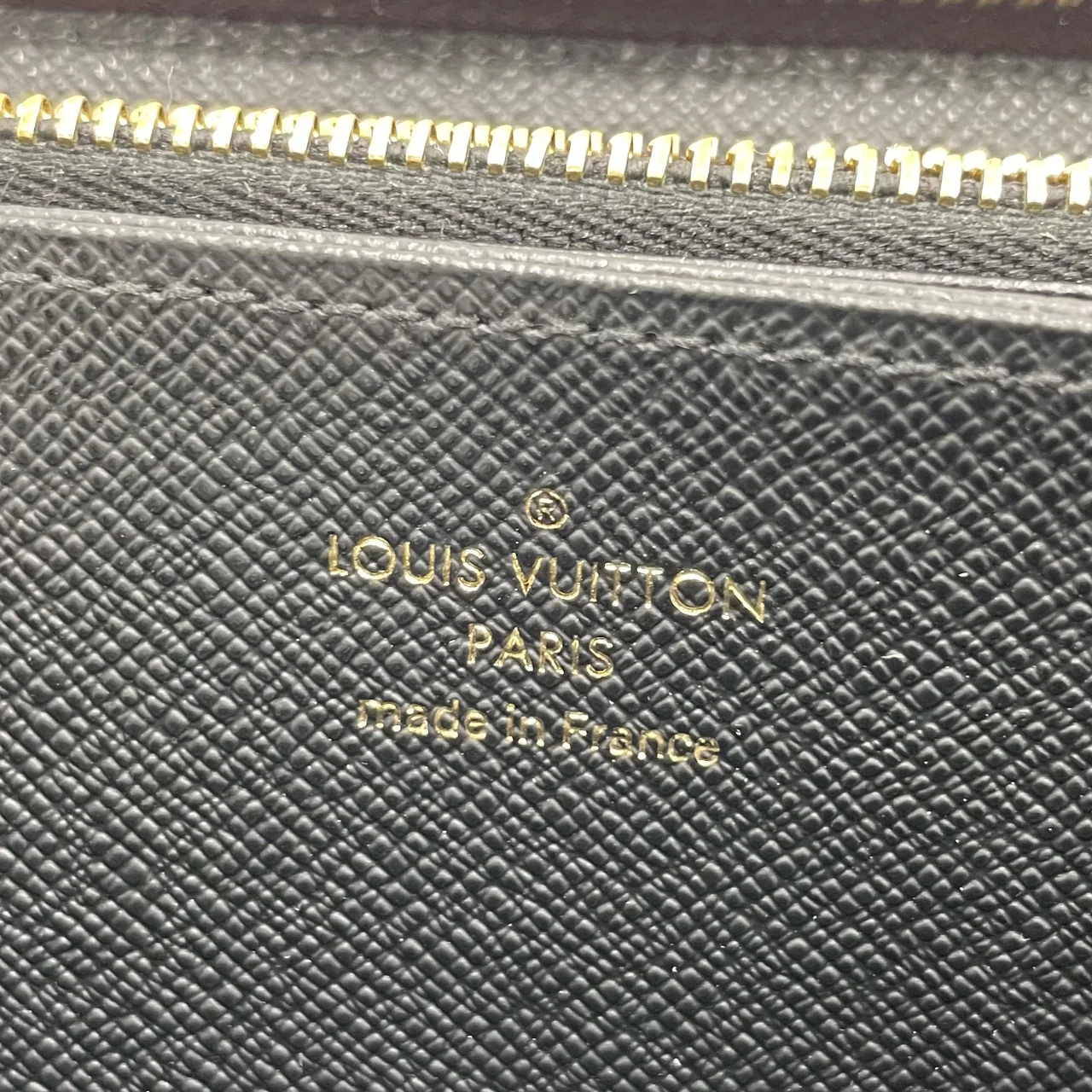LV JEANT REVERSE ZIPPY WALLET view 11