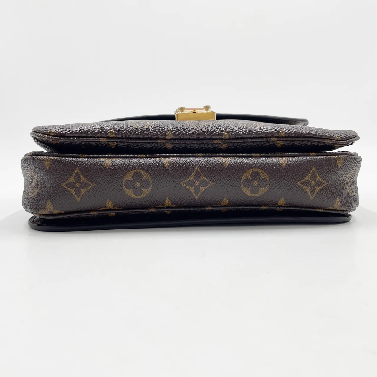 LV MONOGRAM POCHETTE METIS MM view 3