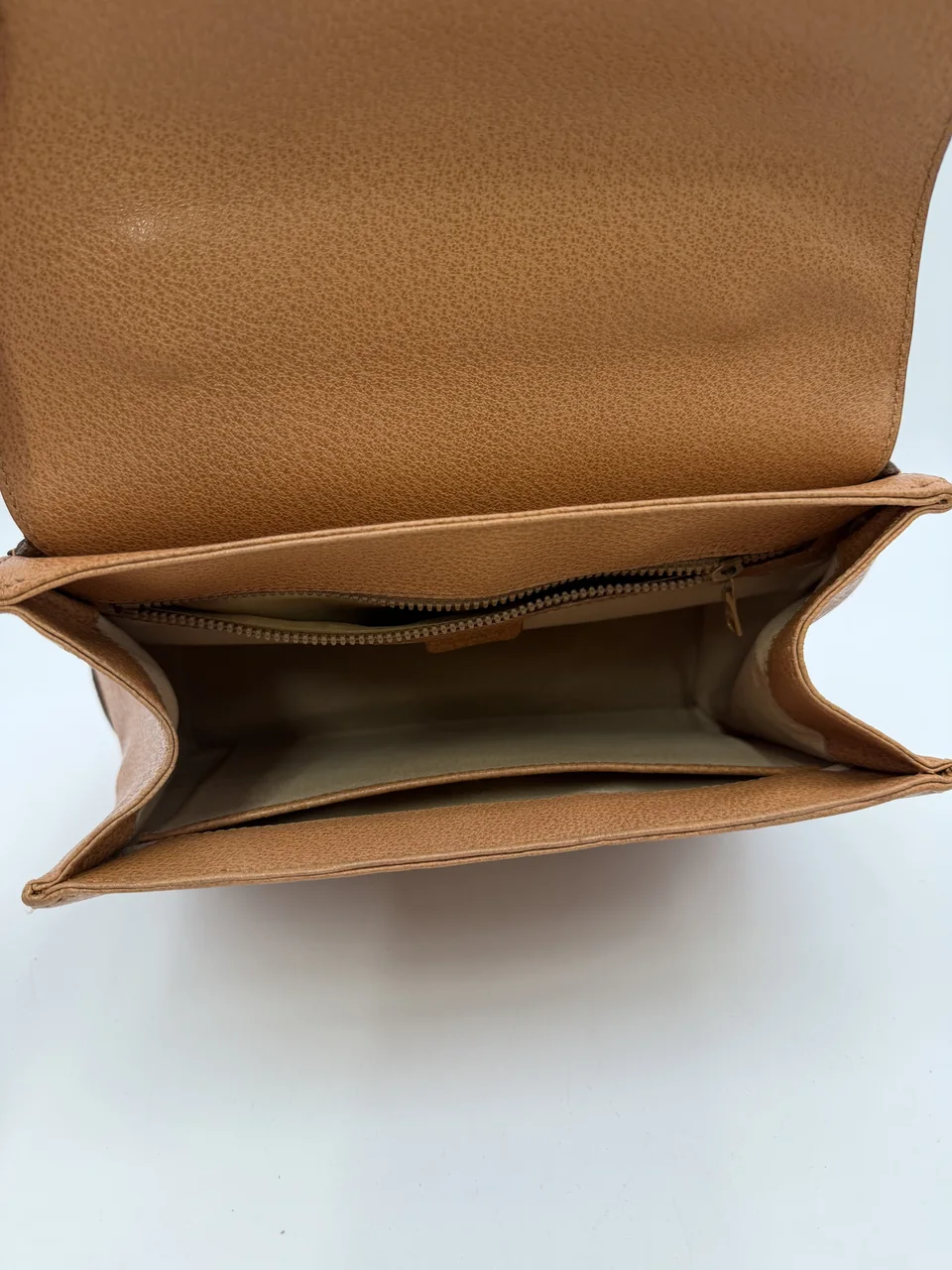 CELINE HANDBAG (BROWN) view 3