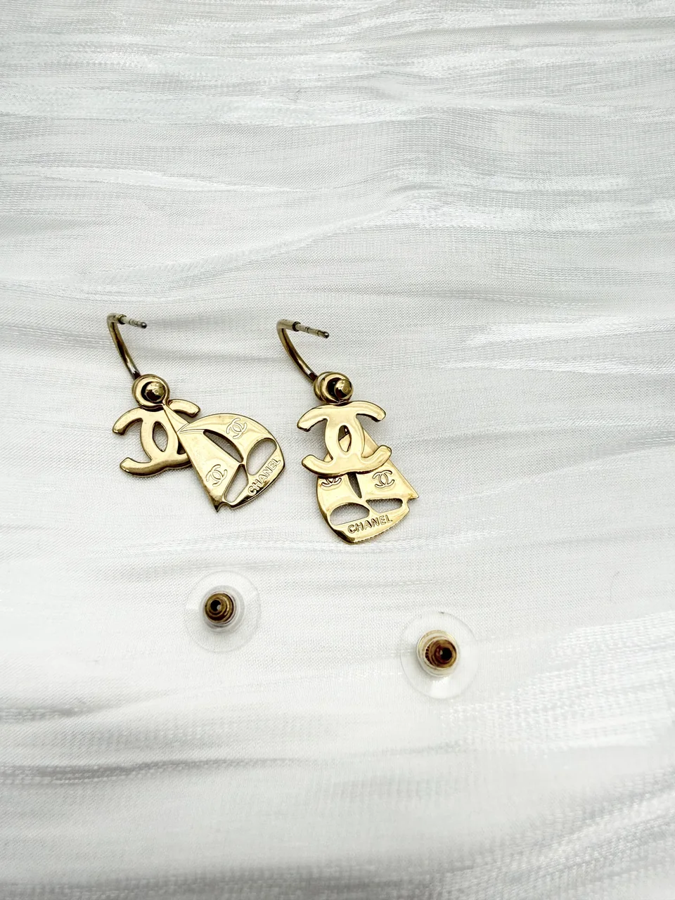 CHANEL EARRINGS hover