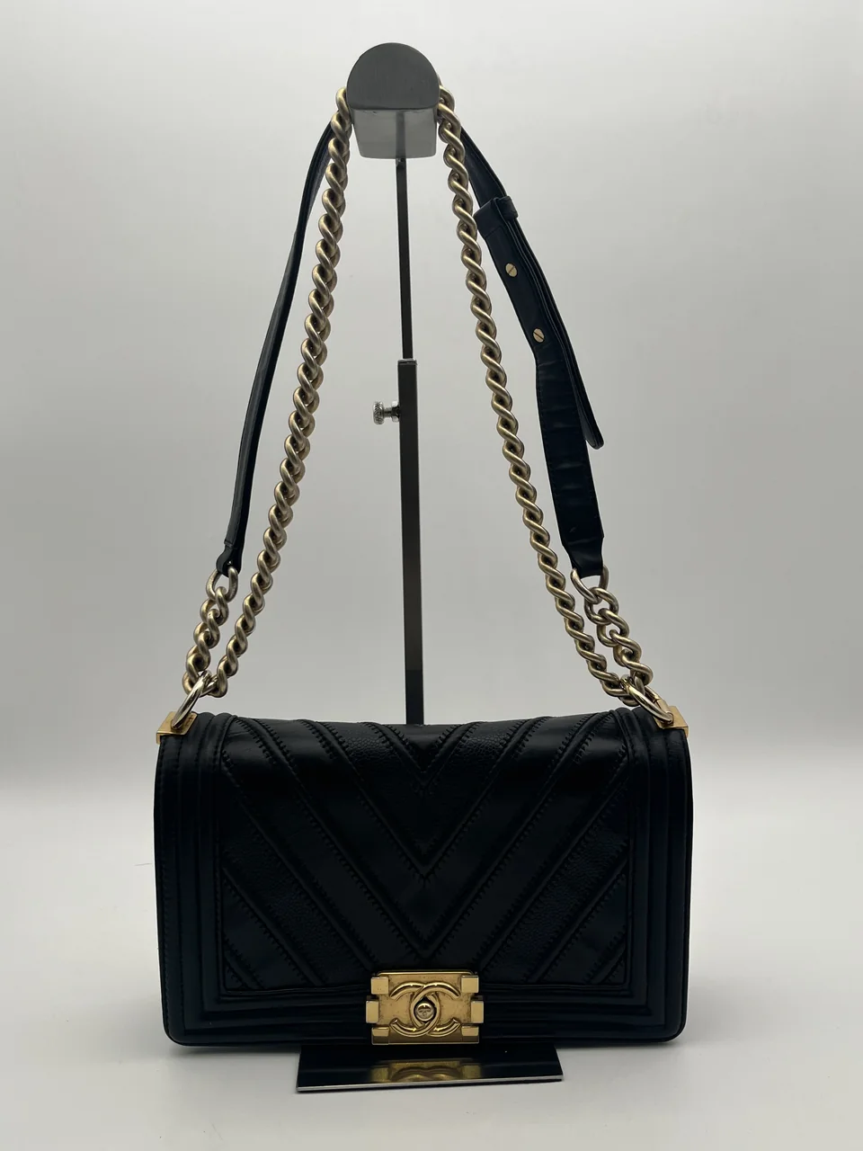 CHANEL LAMB SKIN LE BOY (22 SERIAL CODE)