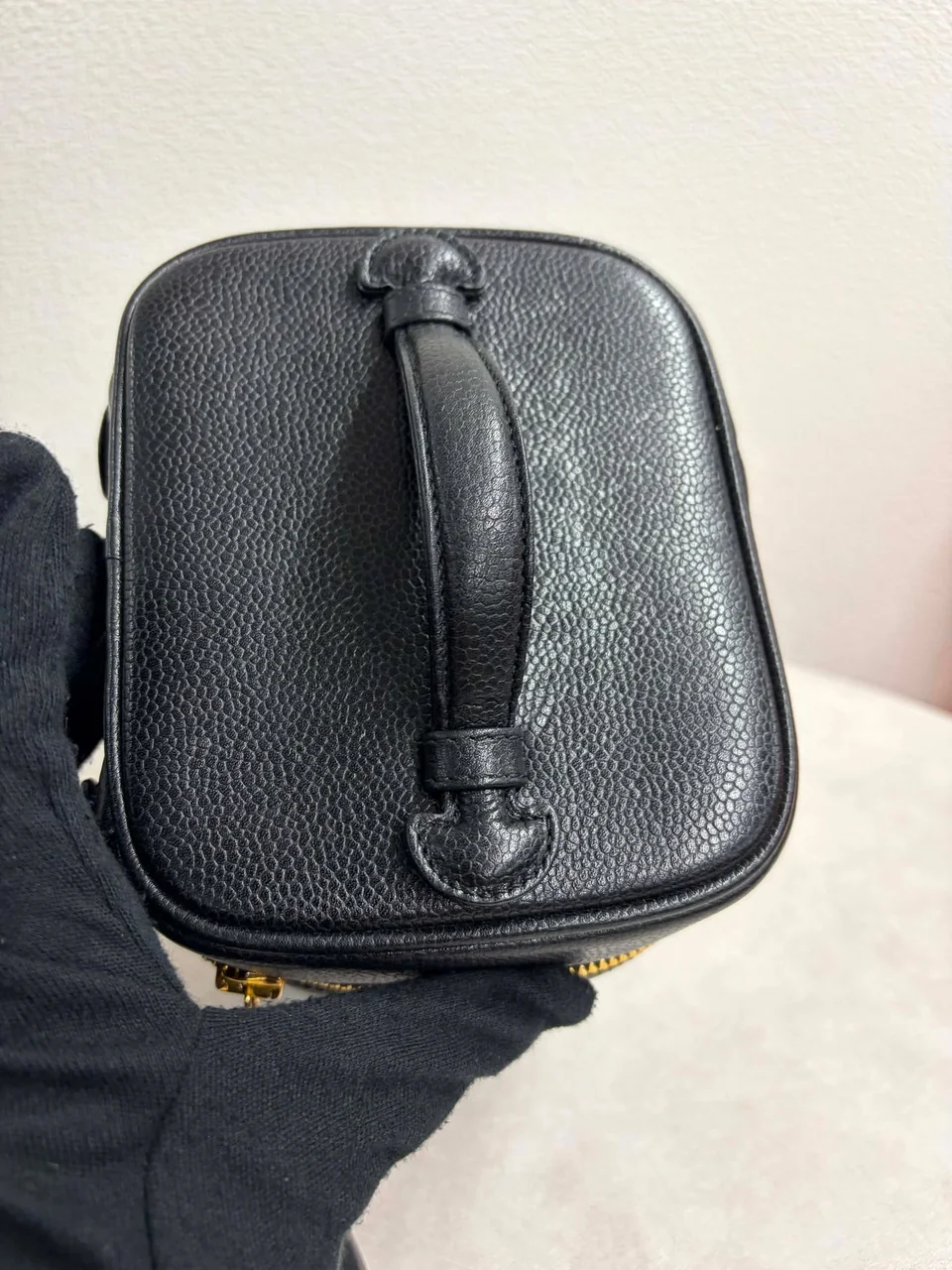 CHANEL CAVIAR VANITY BAG (4 SERIAL CODE) view 8