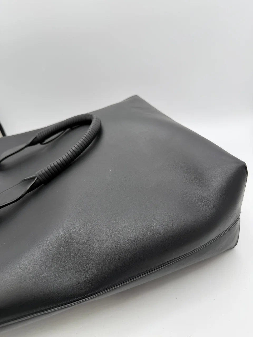 BALENCIAGA BAG view 3