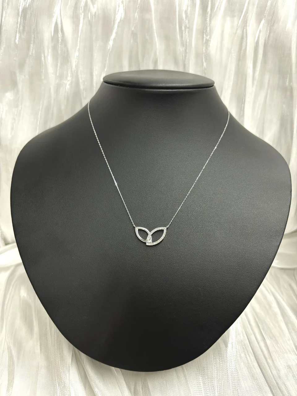 K18WG DIAMOND NECKLACE FD0.20CT 1.9G hover