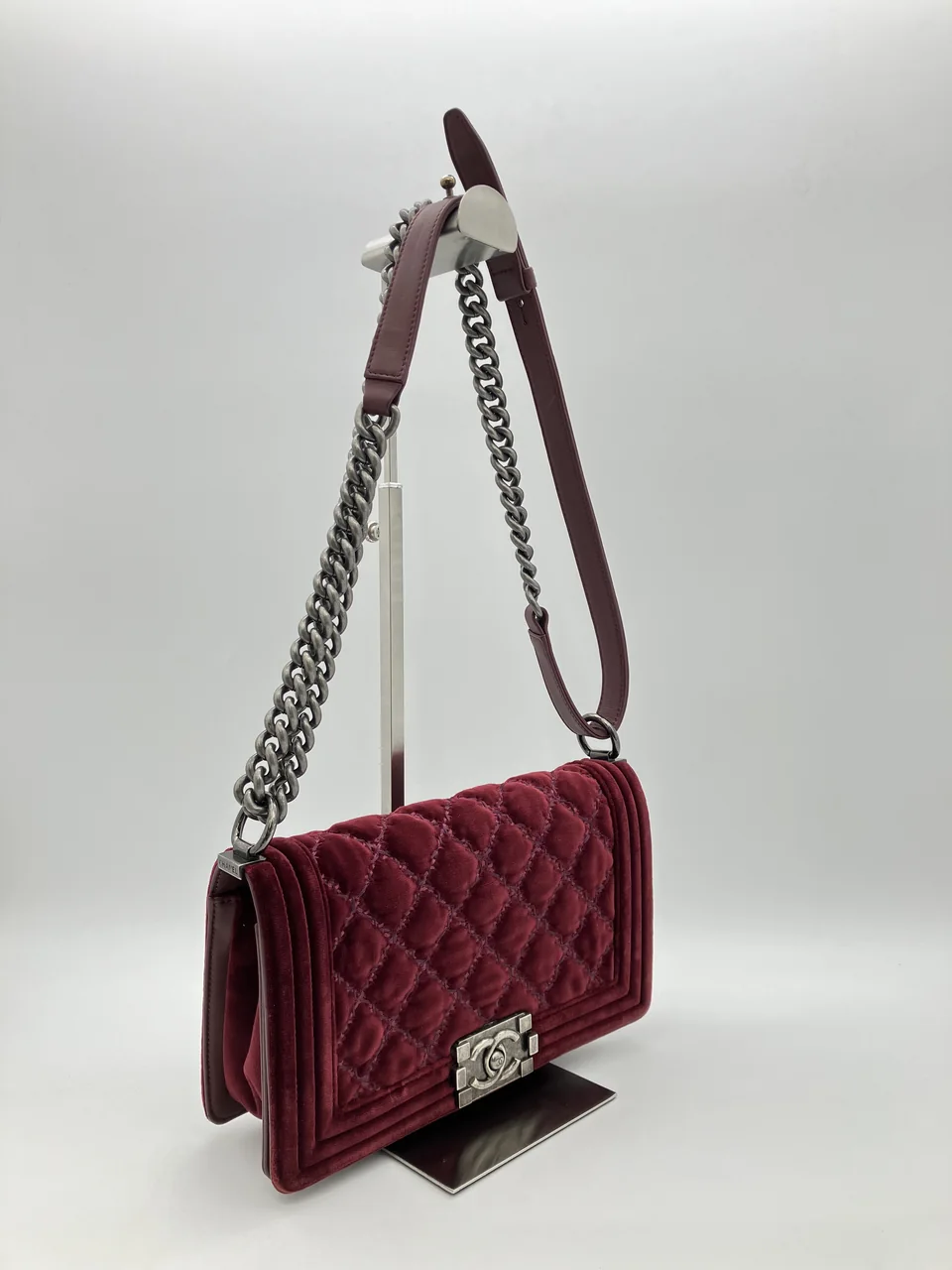 CHANEL MATELASSE WILD STITCH LE BOY (19 SERIAL CODE) view 3