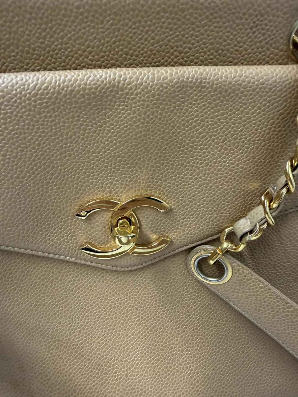 CHANEL TOTE view 5