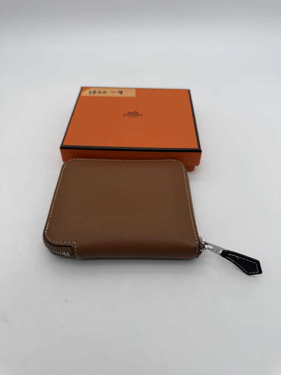 HERMES SILK'IN COMPACT (EPSON, GOLD, B STAMP)