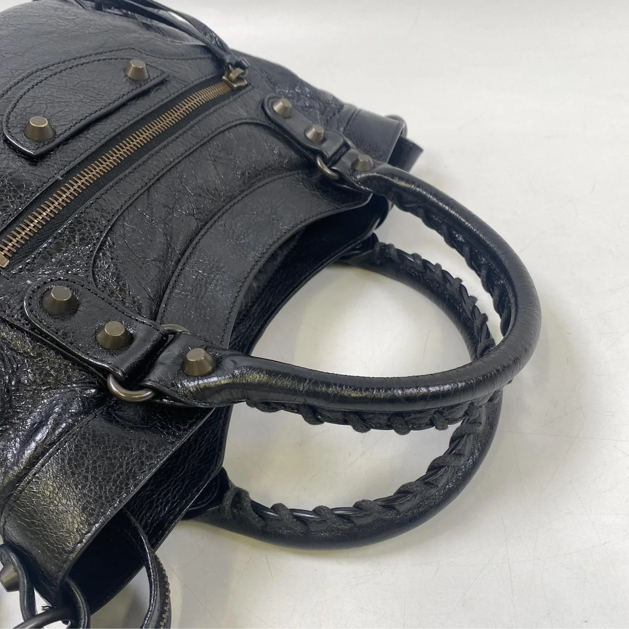 BALENCIAGA THE TOWN HANDBAG (BLACK) view 5