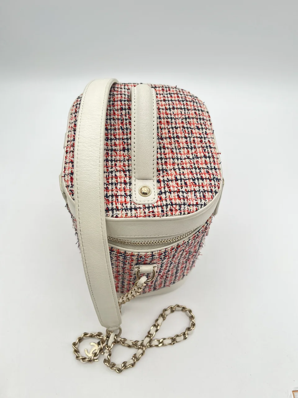 CHANEL TWO-WAY CHAIN SHOULDER BAG photo 4