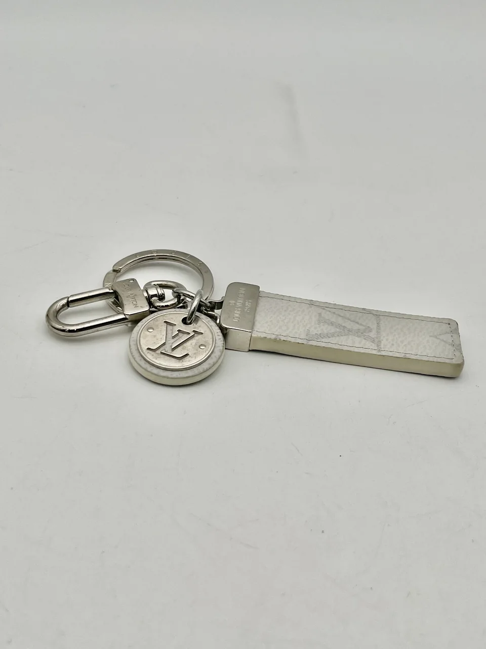 LOUIS VUITTON KEY HOLDER hover