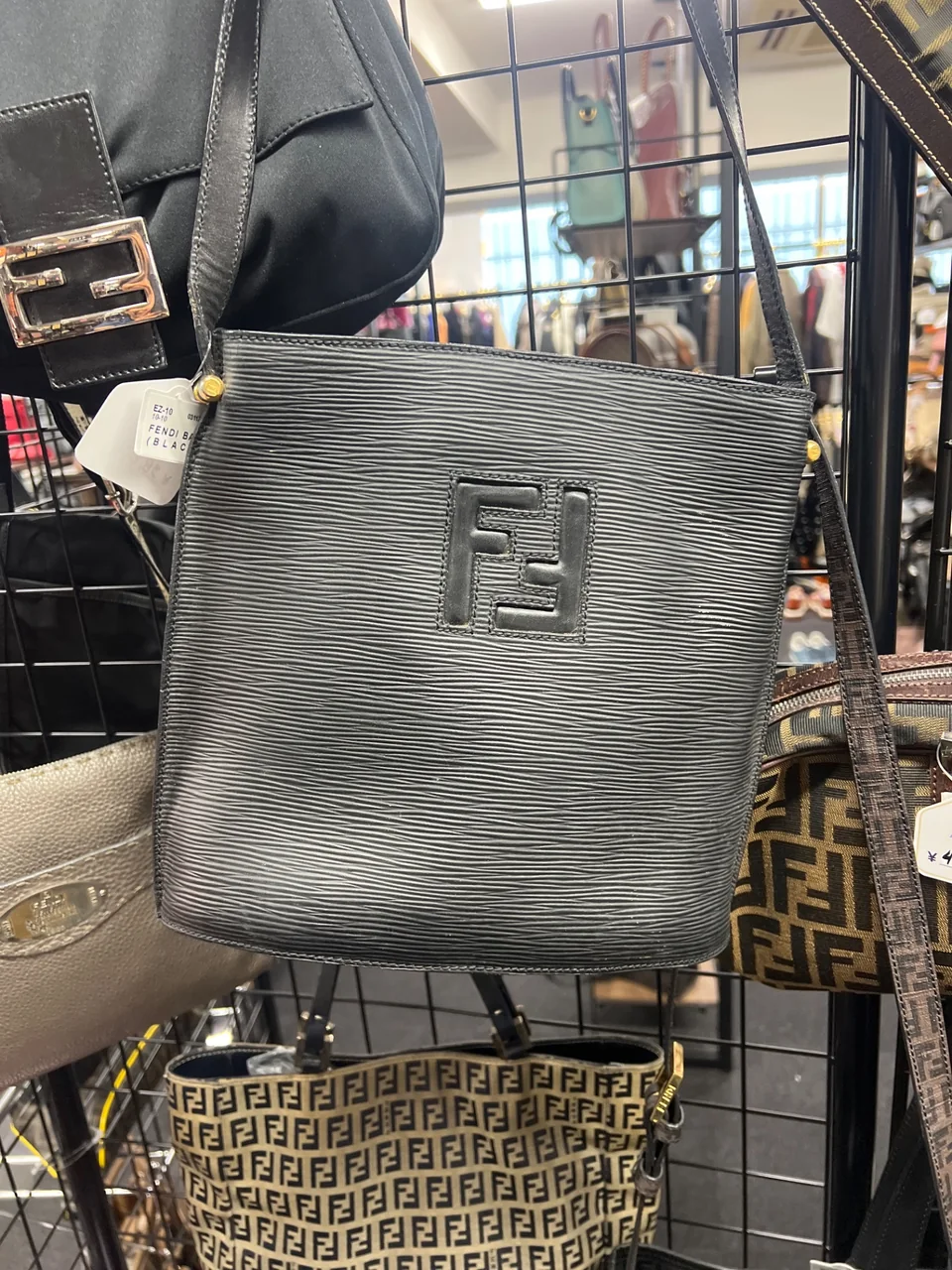 FENDI BAG (BLACK)
