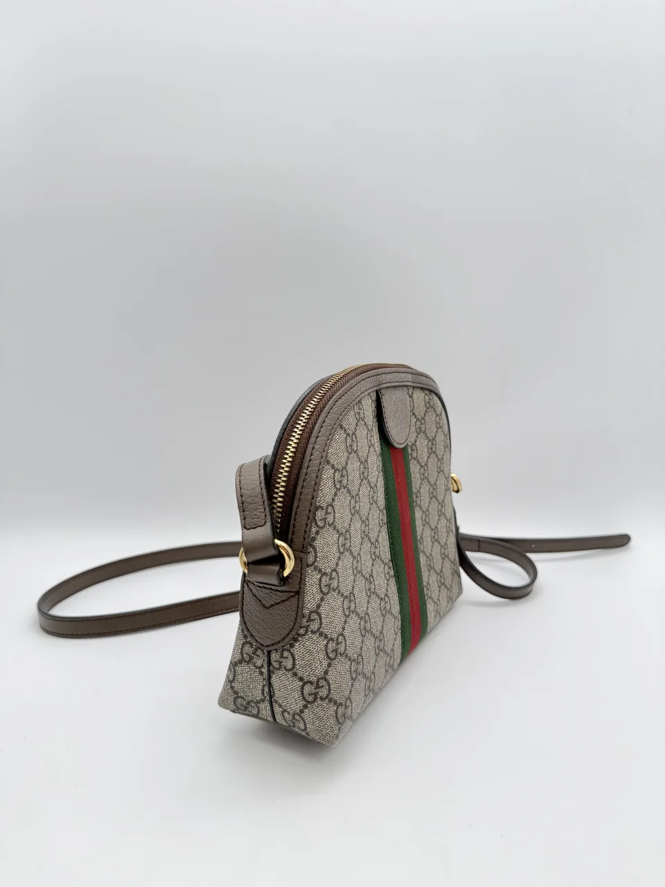 GUCCI GG SUPREME SHOULDER BAG view 3