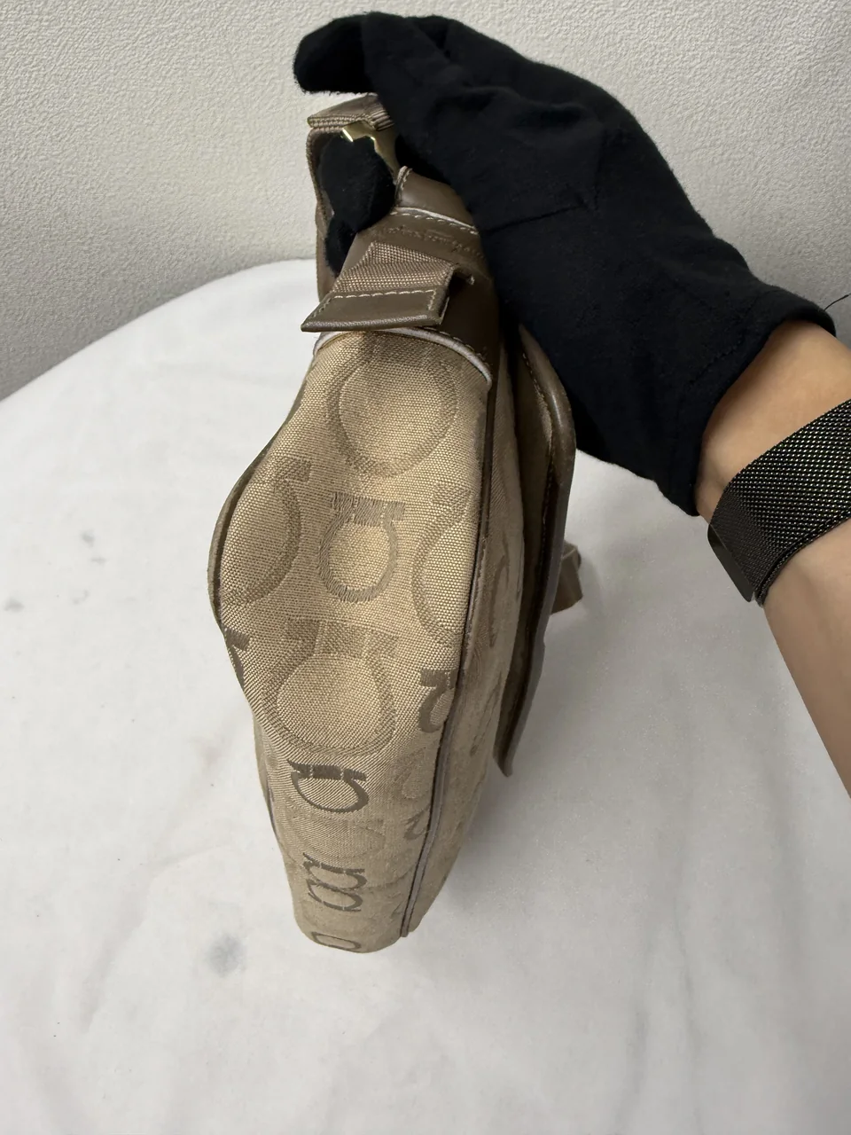 SALVATORE FERRAGAMO SHOULDER BAG view 8
