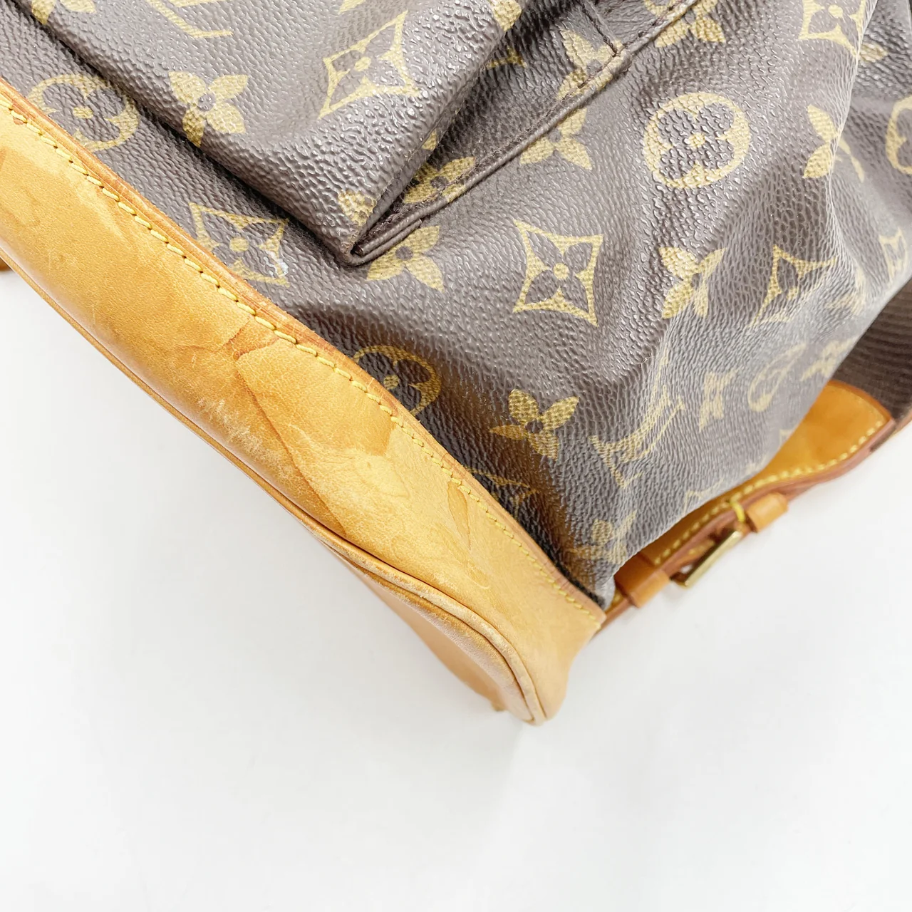 LV MONOGRAM MONTSOURIS view 4