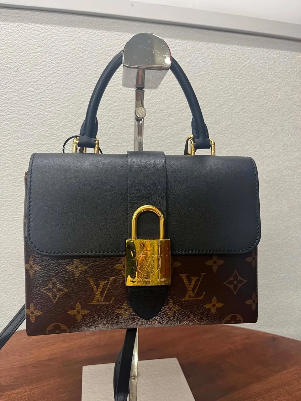 LV MONOGRAM LOCKIE BB