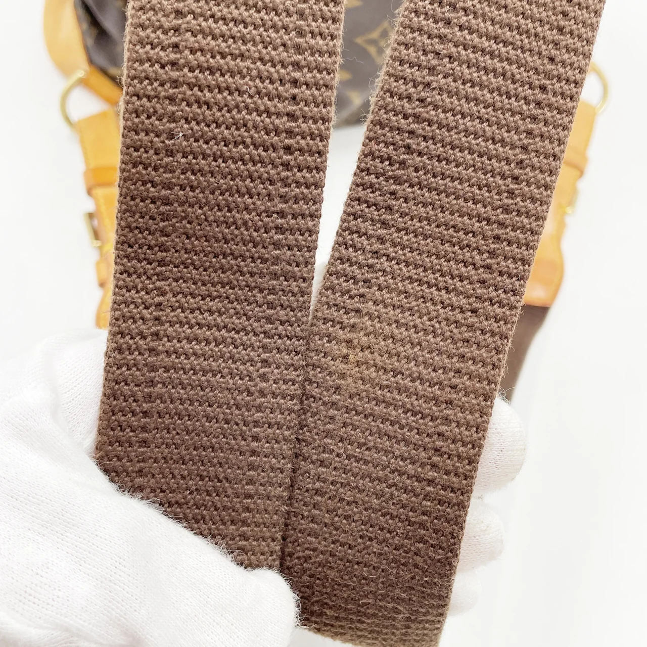 LV MONOGRAM MONTSOURIS view 11