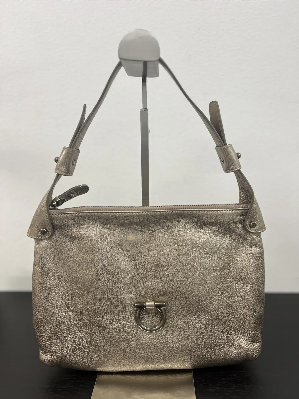 BM-5 120-7 SALVATORE FERRAGAMO HANDBAG hover