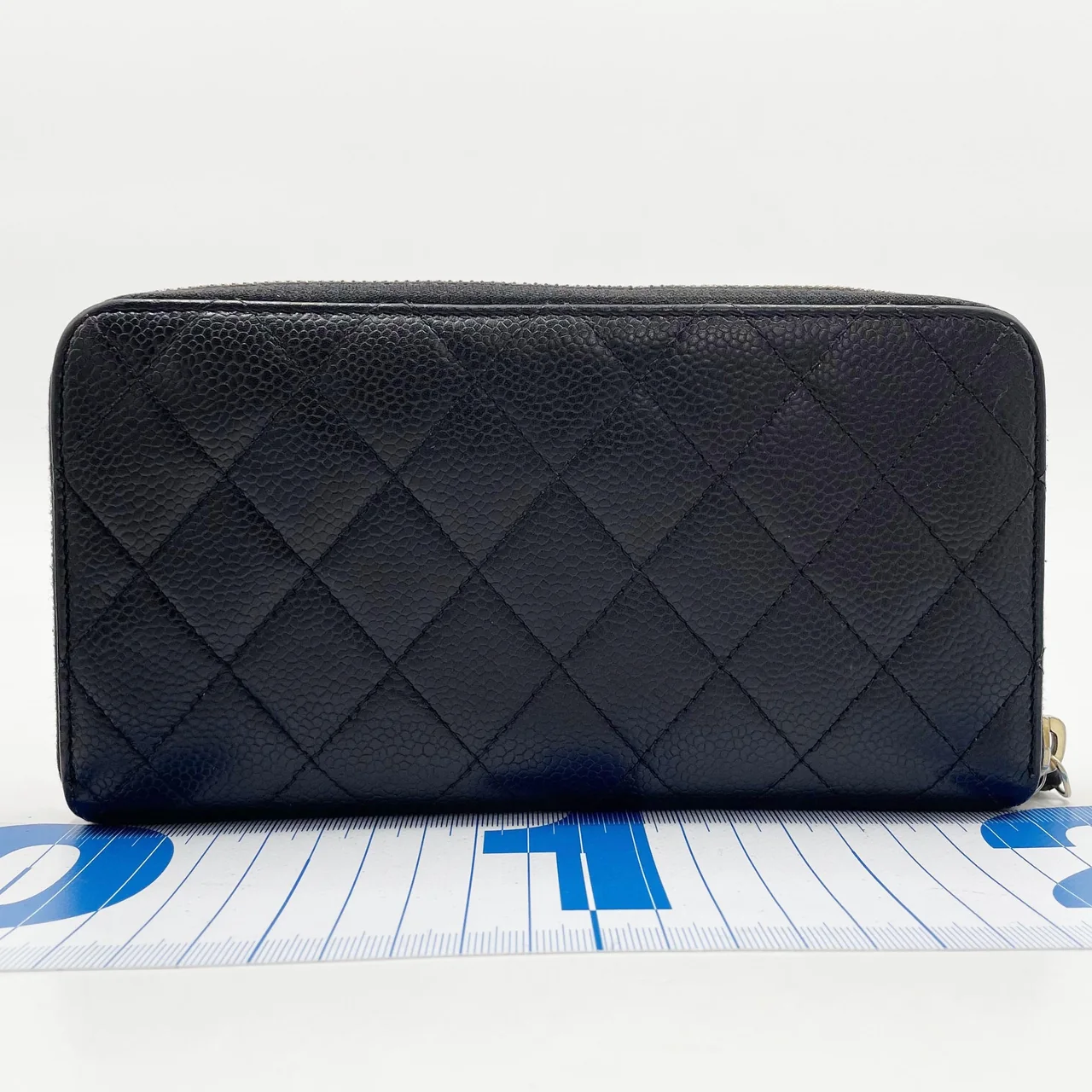 CHANEL CAVIAR ROUND FASTENER LONG WALLET (19 SERIAL CODE) hover