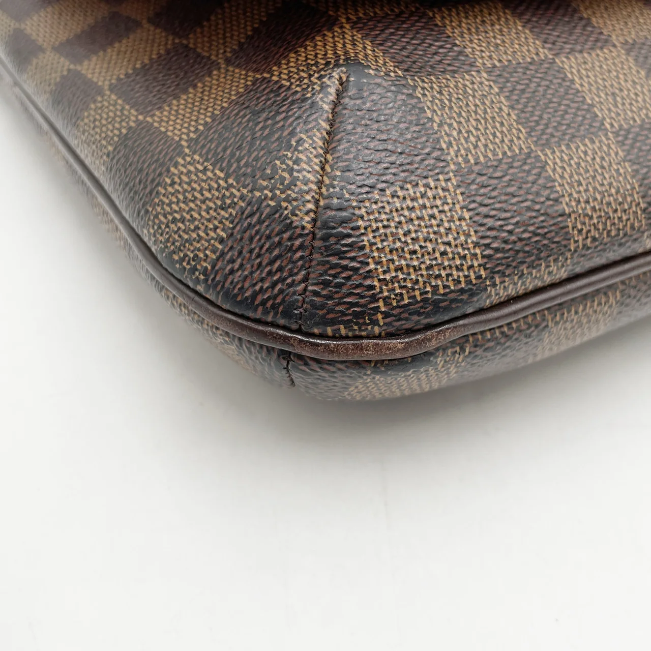 LV DAMIER MUSETTE TANGO LONG view 5