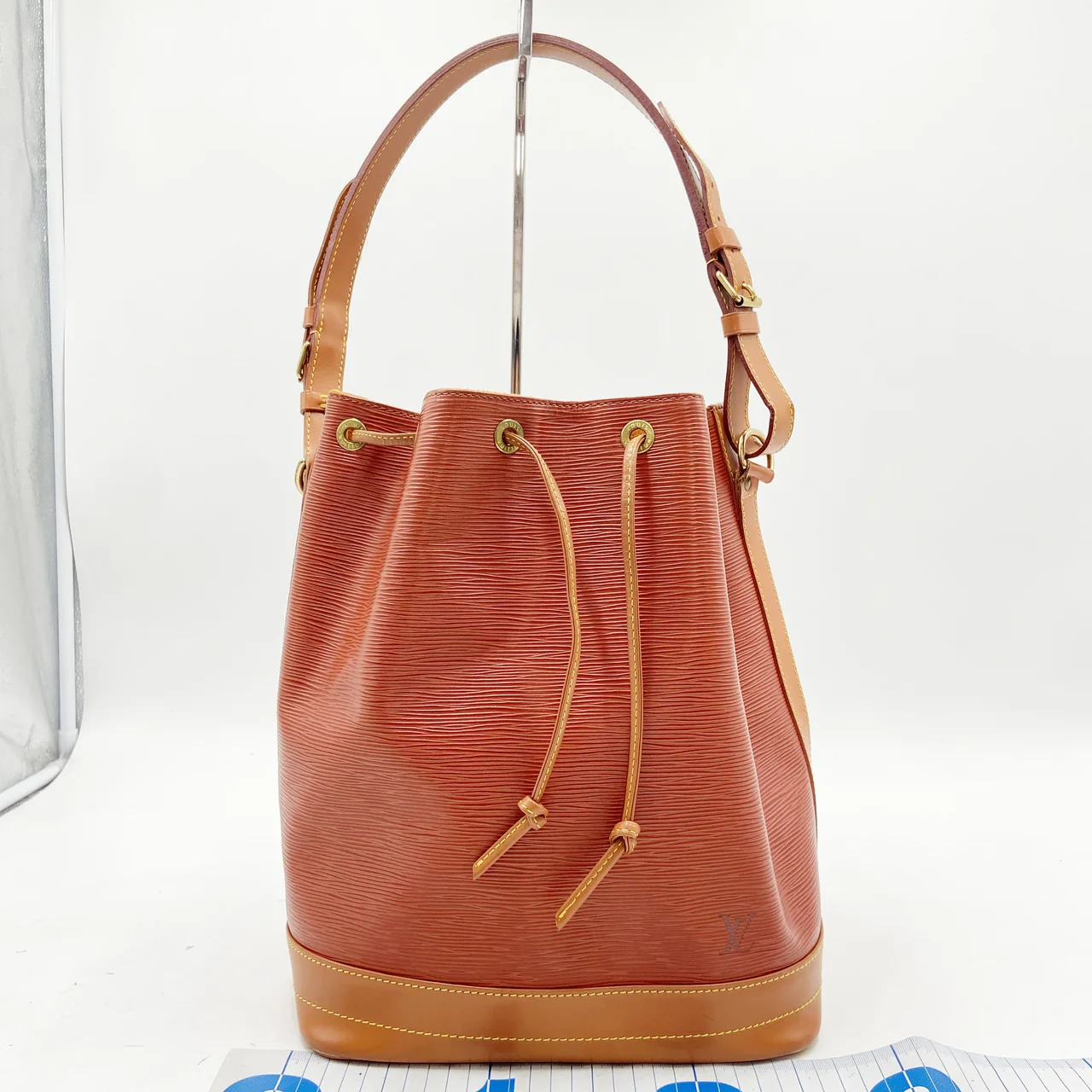 LV EPI NOE (BROWN)
