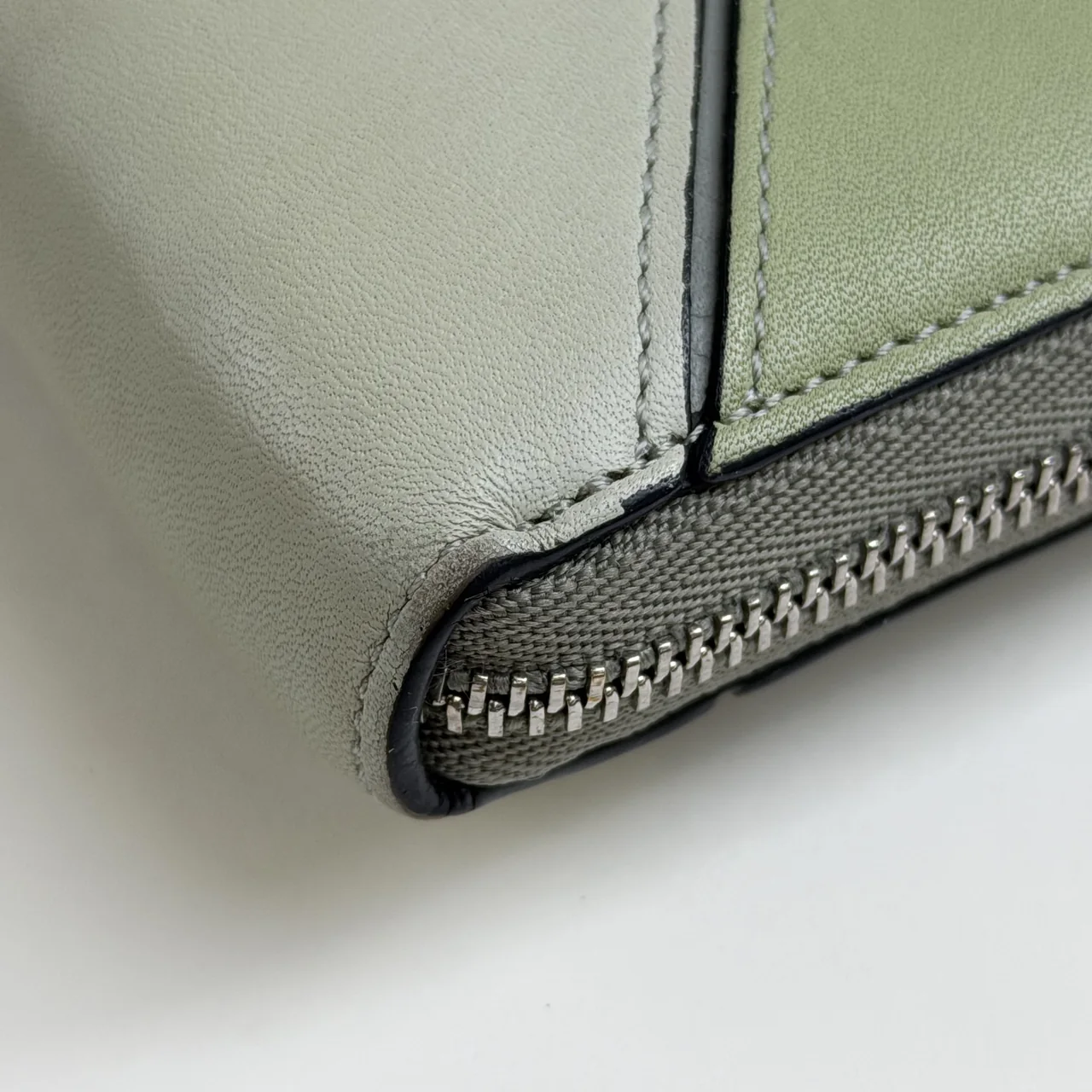 LOEWE PUZZLE WALLET view 7