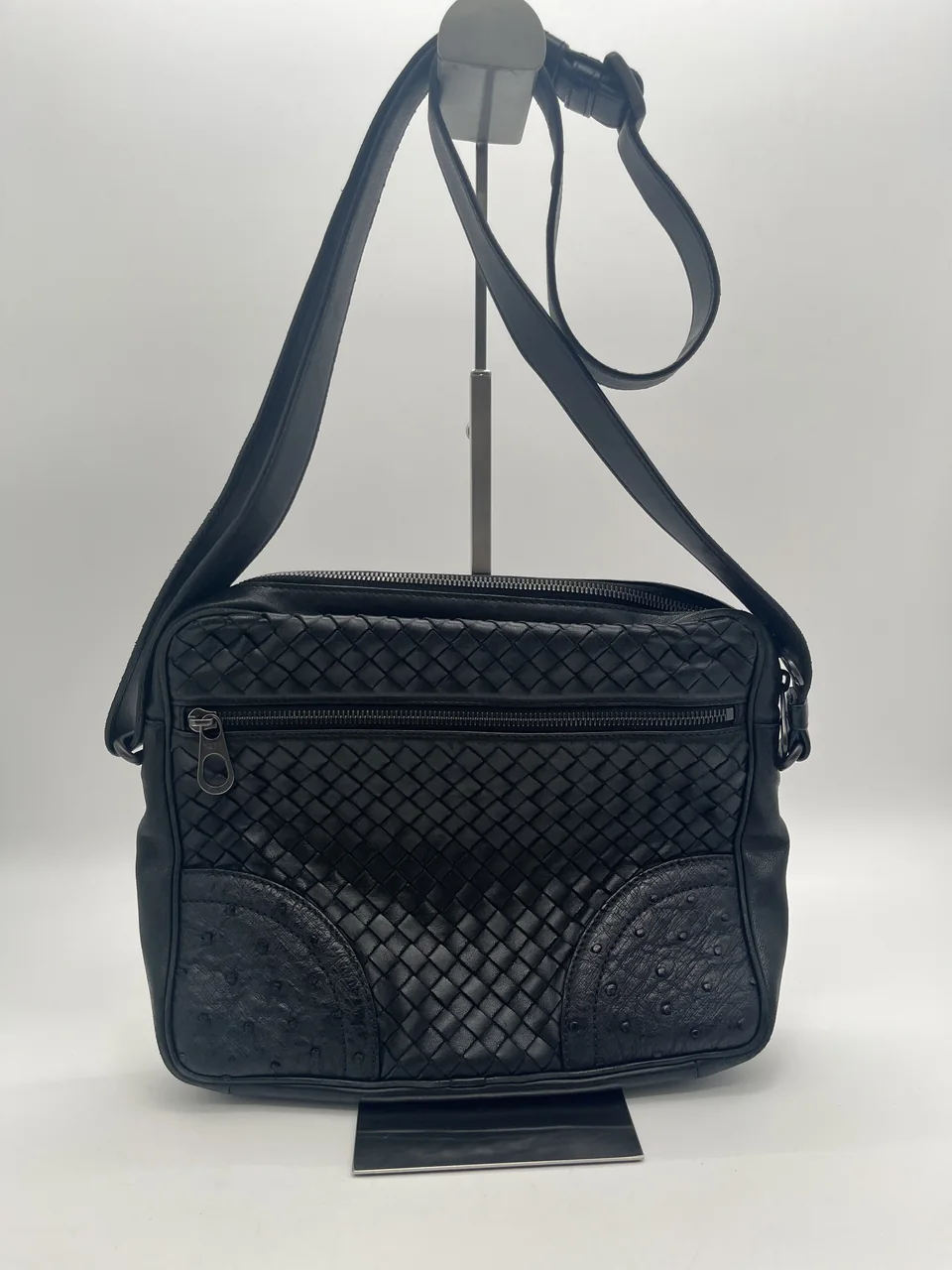 BOTTEGA VENETA INTRECCIATO SHOULDER BAG