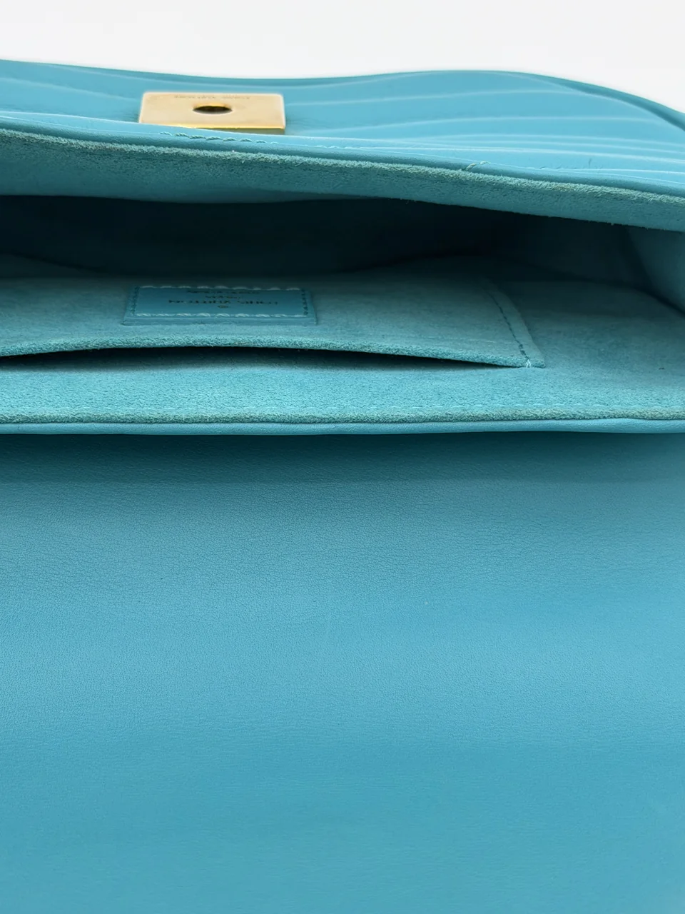 LV M51936 BAG hover