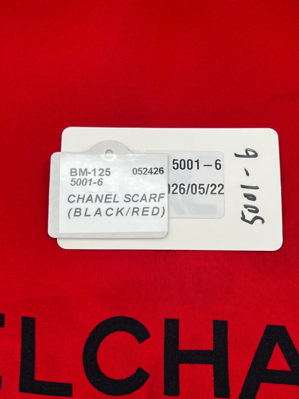 CHANEL SCARF (BLACK/RED) view 2