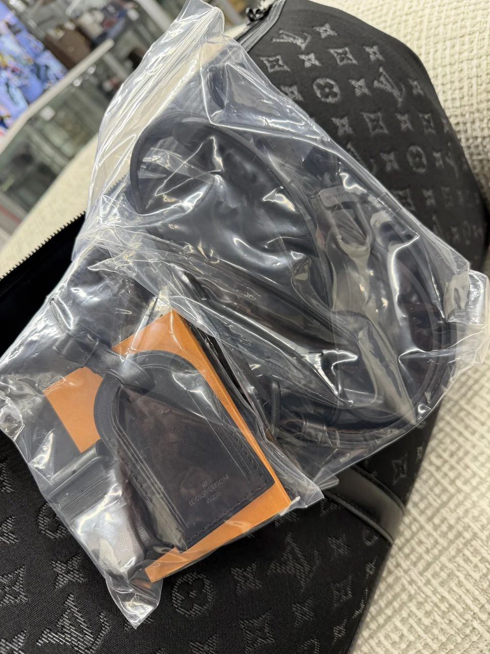 LV MONOGRAM LIGHT UP KEEPALL BANDOULIERE 50 view 9
