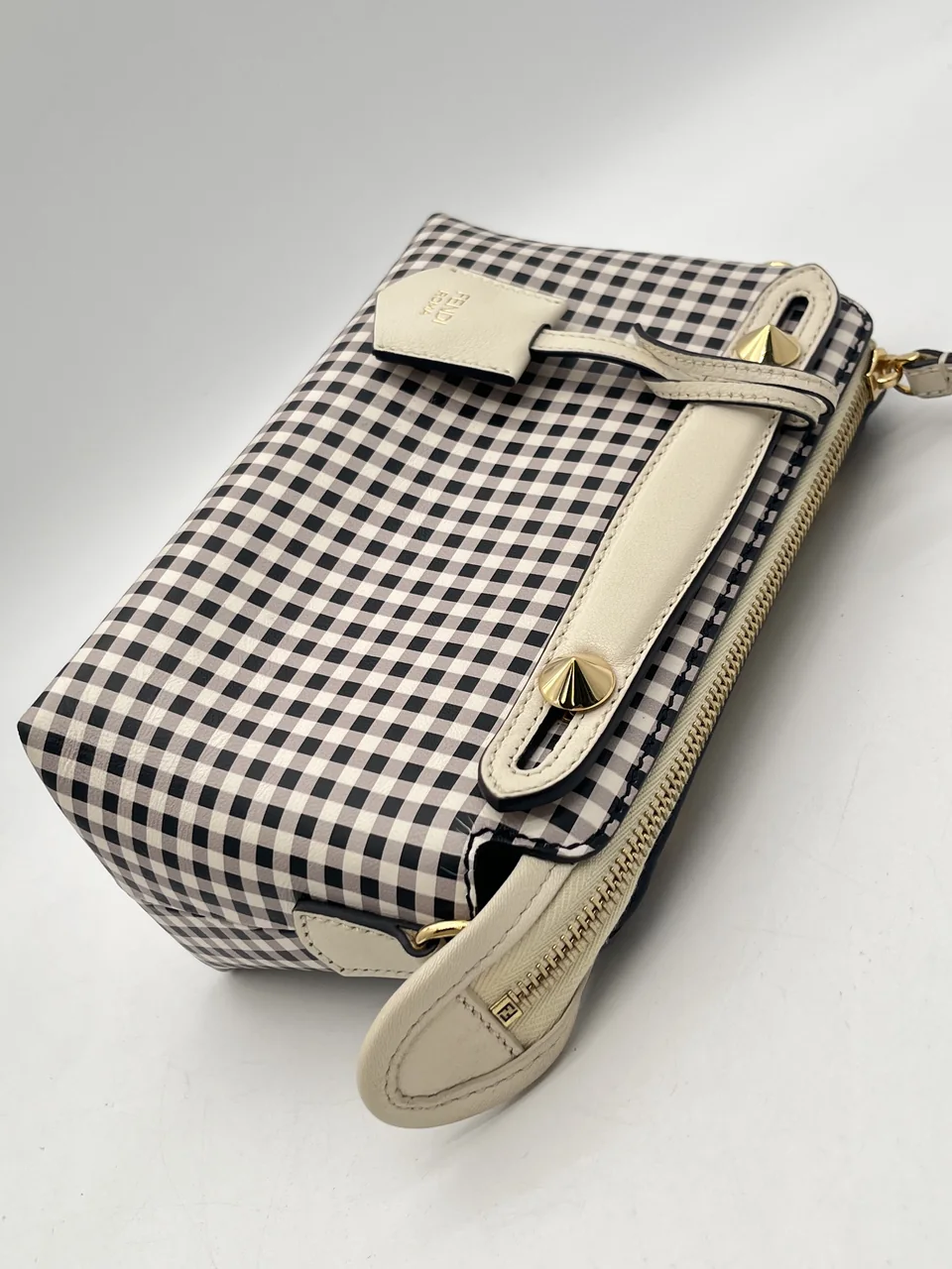 FENDI BY THE WAY (TWO-TONE) view 5