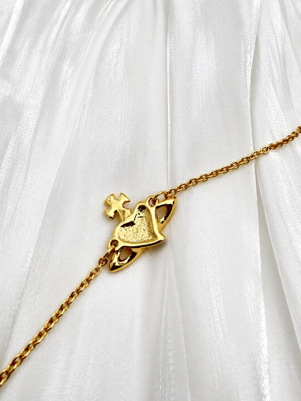VIVIENNE WESTWOOD DIAMANTE HEART BRACELET view 5