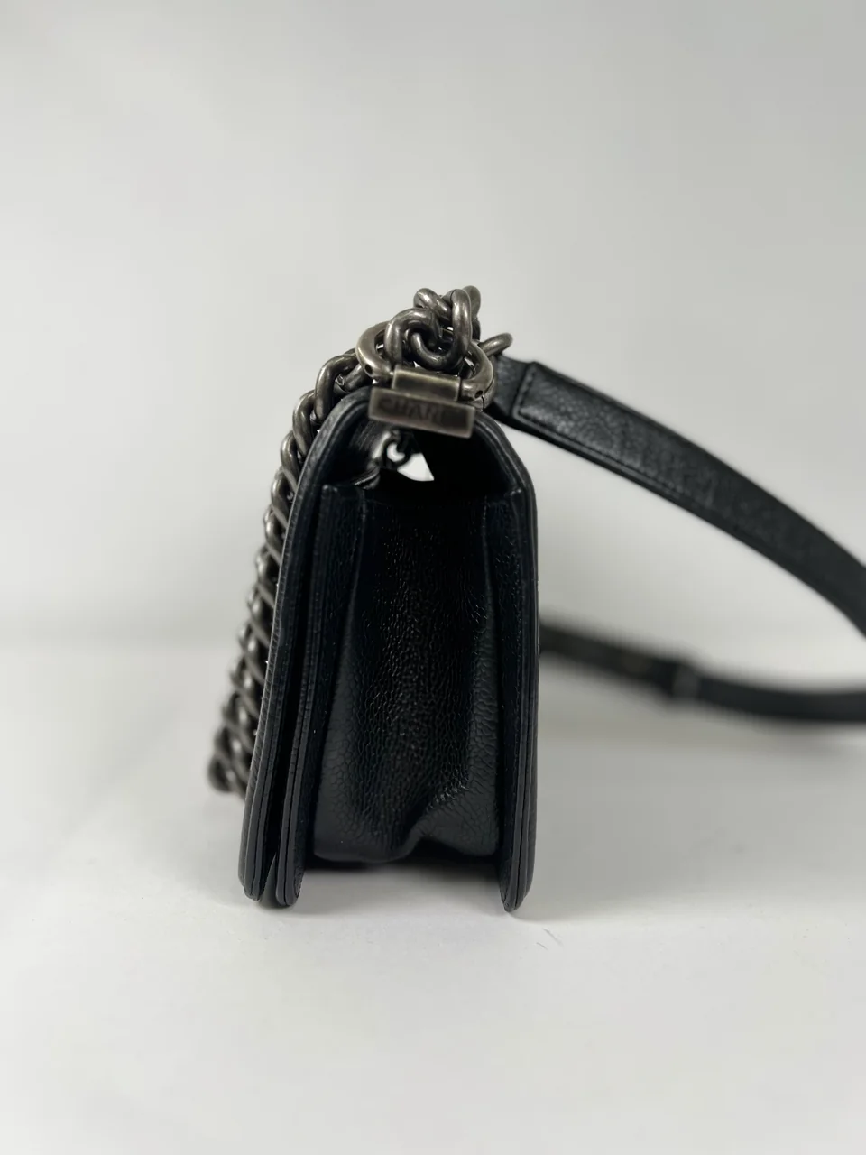 CHANEL CALF SKIN CHEVRON SHOULDER BAG (28 SERIAL CODE) view 8