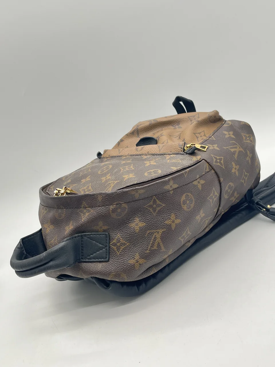 LV M44870 BACKPACK view 4