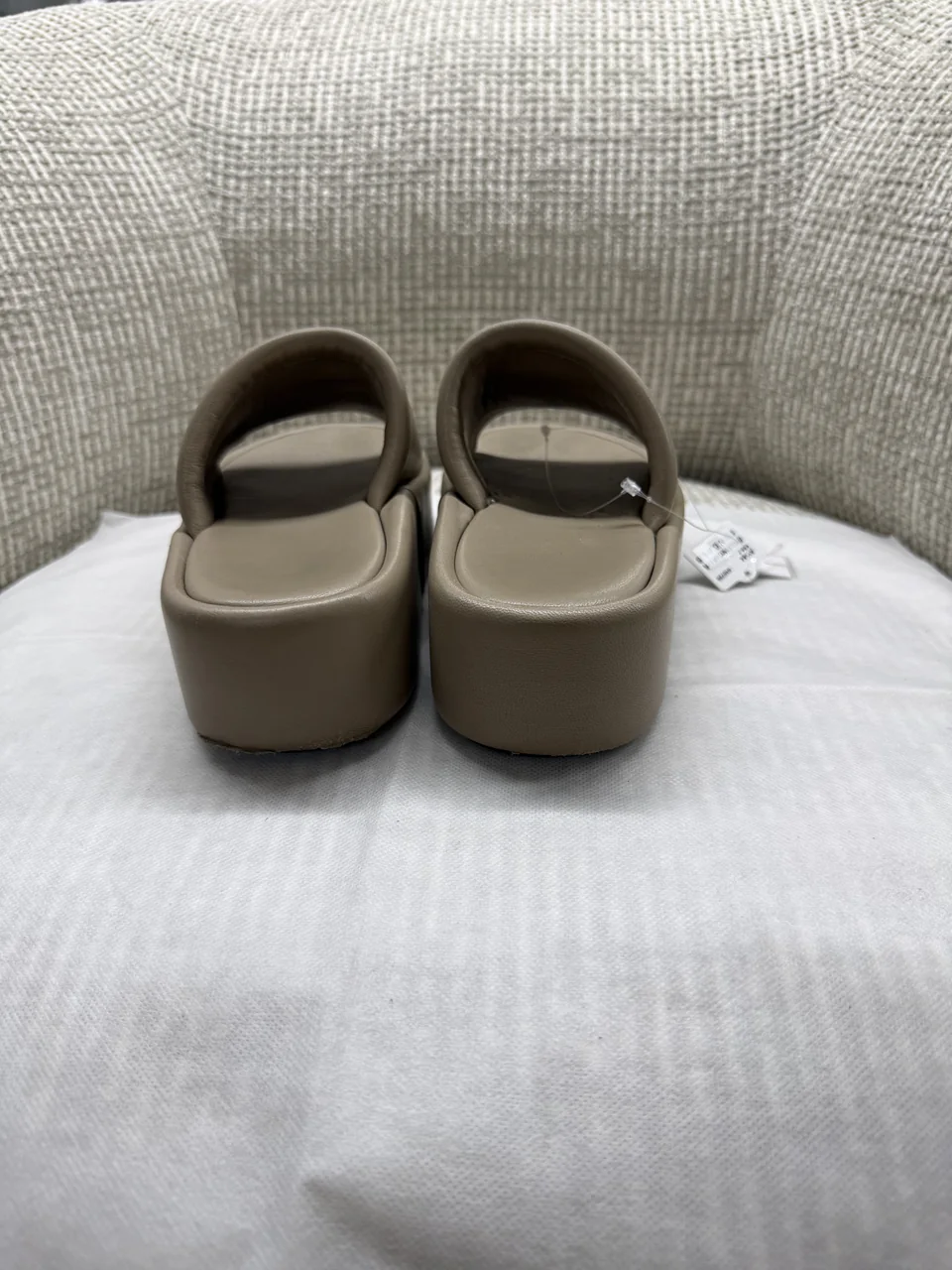 BALENCIAGA SANDALS view 3