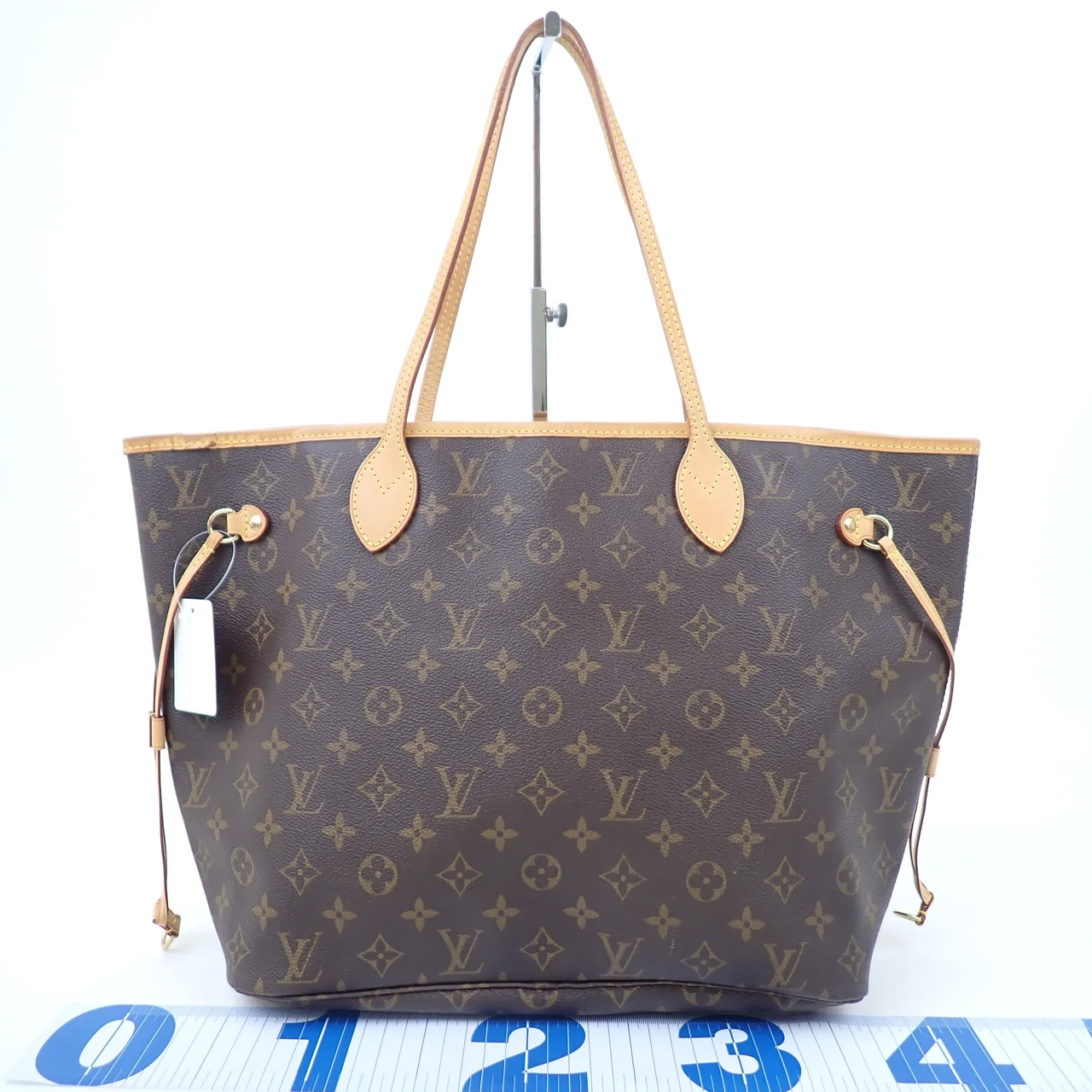 LV MONOGRAM NEVERFULL MM hover