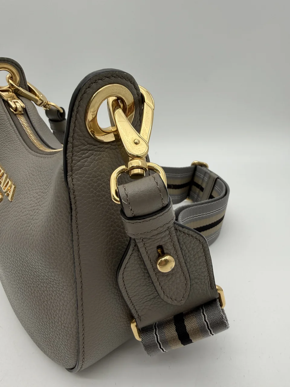 PRADA VITELLO PHOENIX SHOULDER BAG (BROWN) view 10