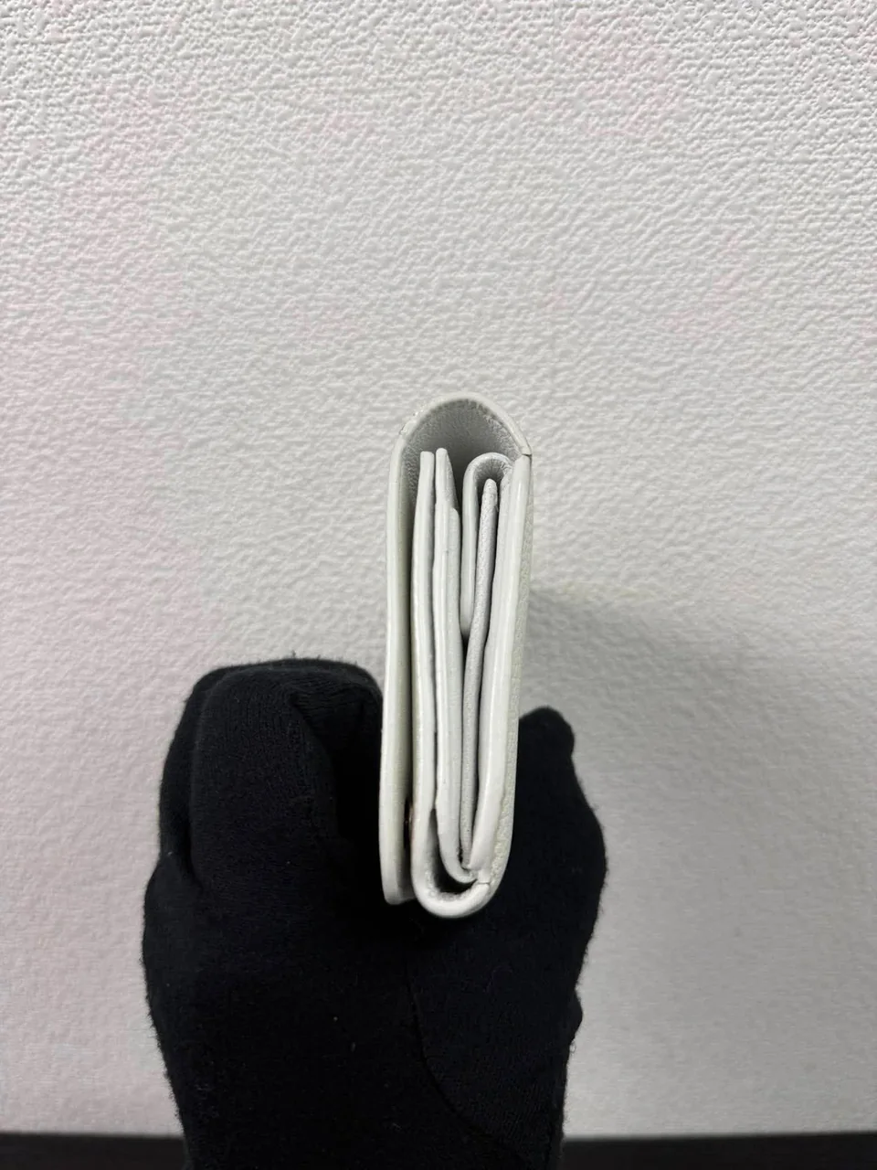 BALENCIAGA TRIFOLD WALLET (WHITE) view 10