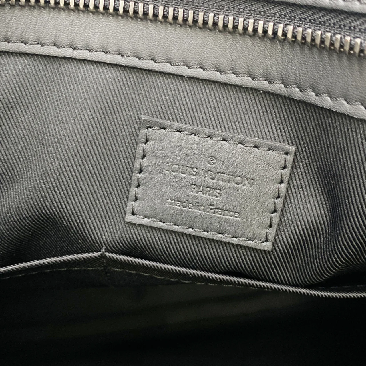 LV DAMIER INFINI TADAO PM view 4
