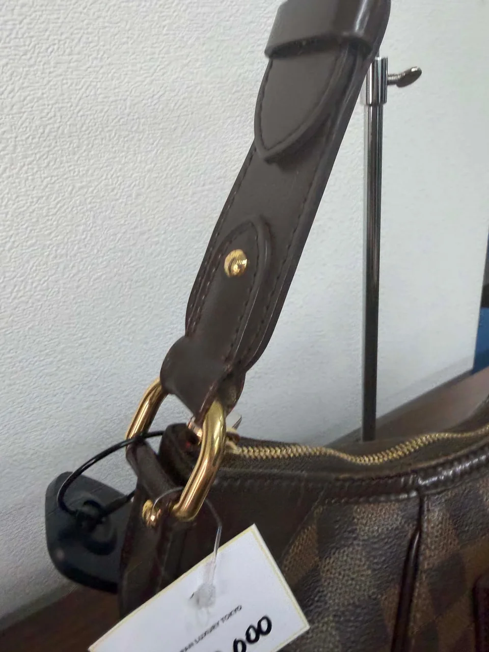 LV HANDBAG photo 8