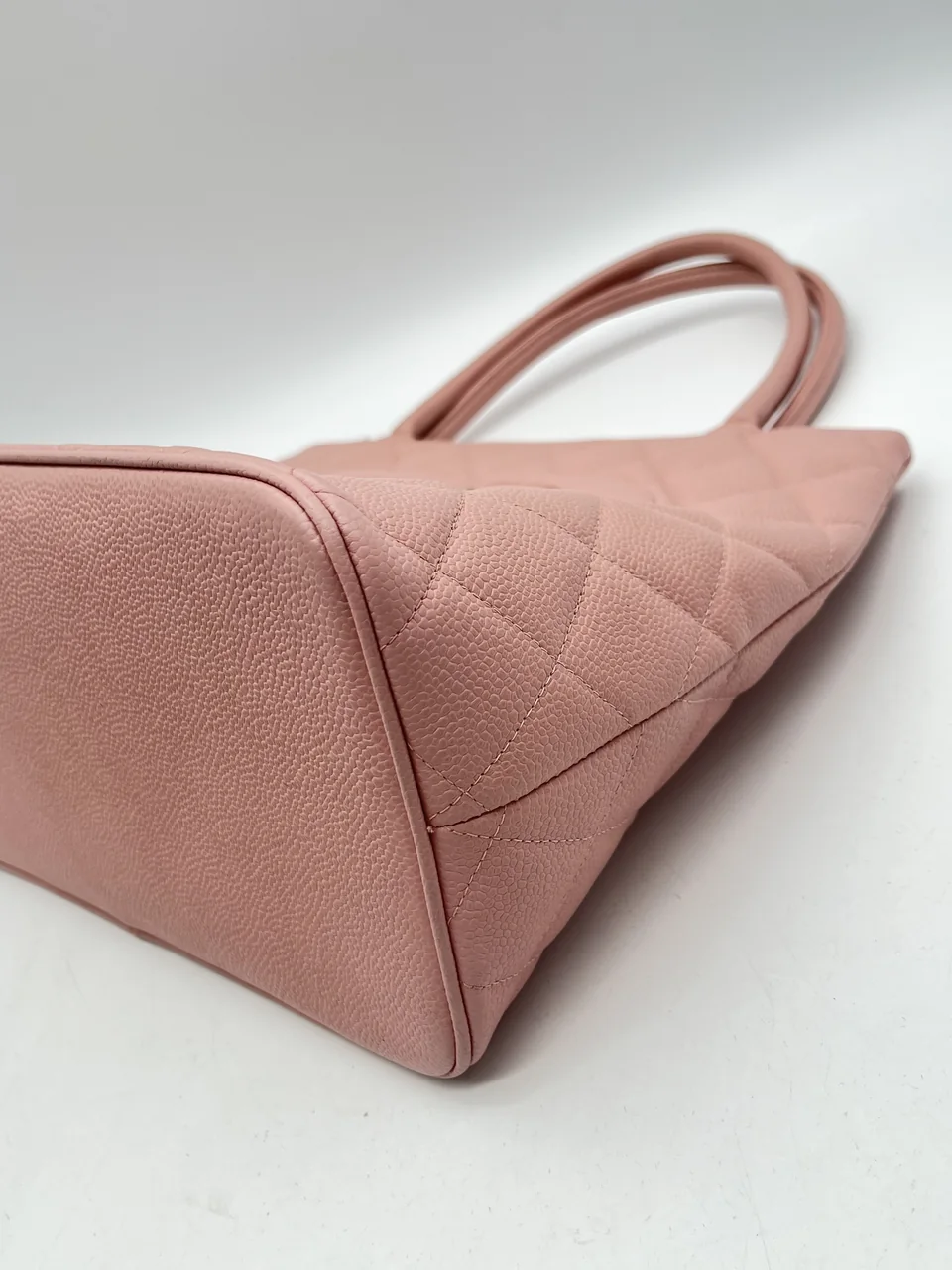CHANEL CAVIAR RE-RELEASE TOTE BAG (8 SERIAL CODE) view 6