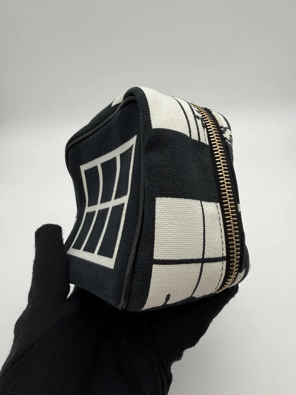 CHANEL VANITY POUCH view 5
