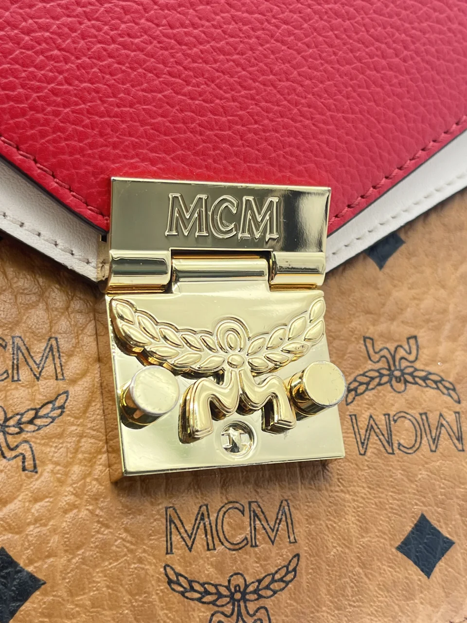 MCM VICETOS SHOULDER BAG view 8