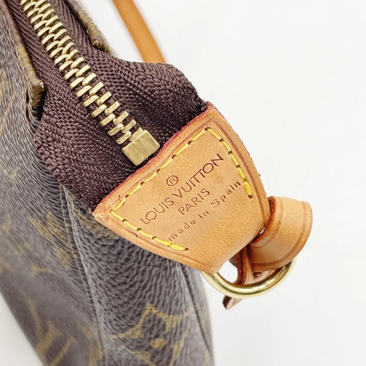 LV MONOGRAM POCHETTE ACCESSOIRE view 9