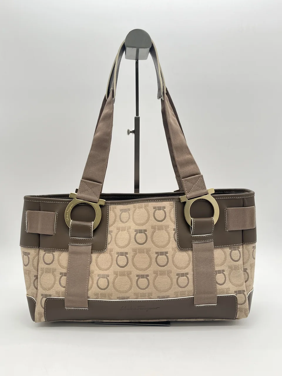 SALVATORE FERRAGAMO GANCINI TOTE BAG hover
