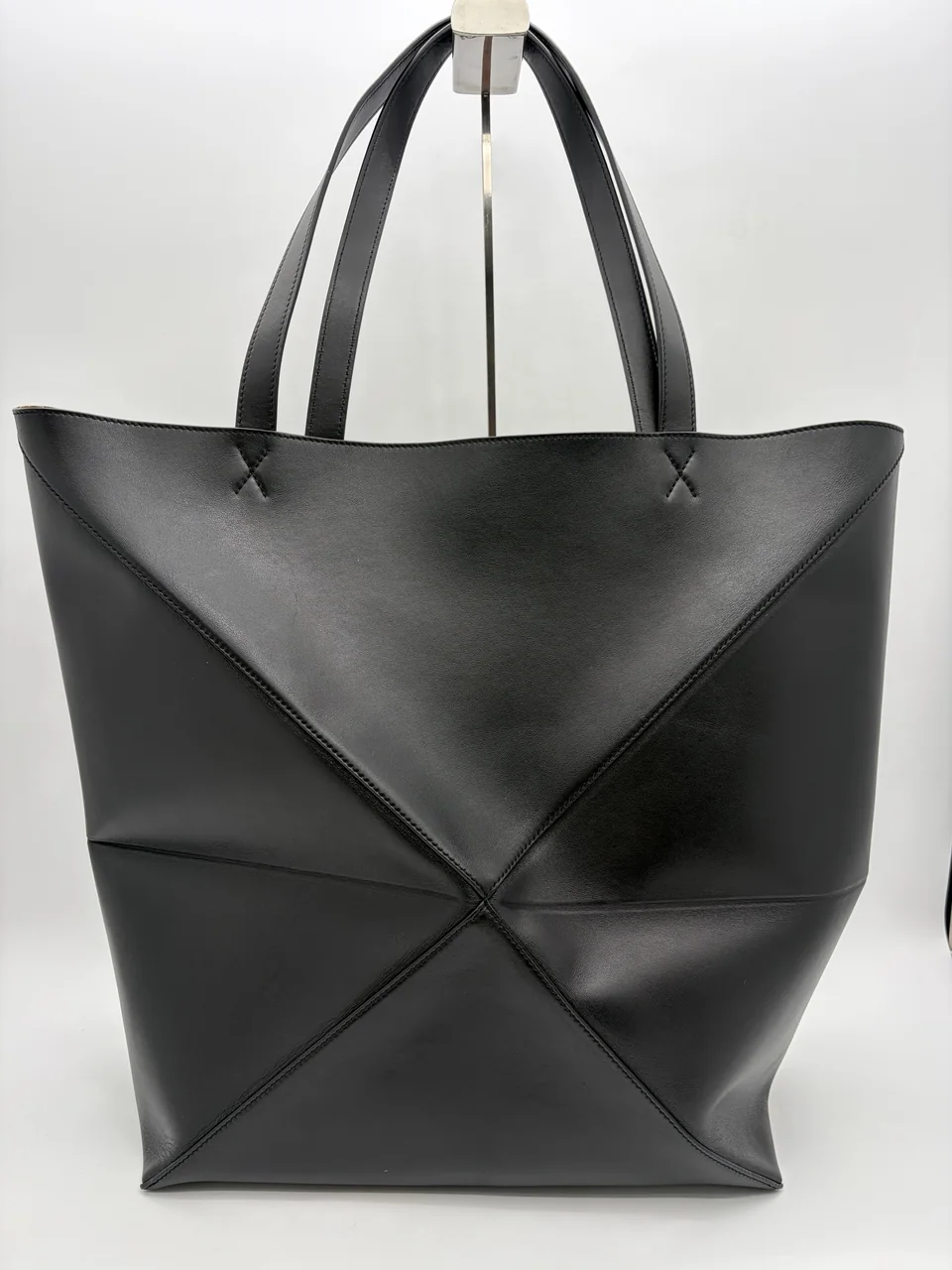 LOEWE PUZZLE LARGE (BLACK) hover