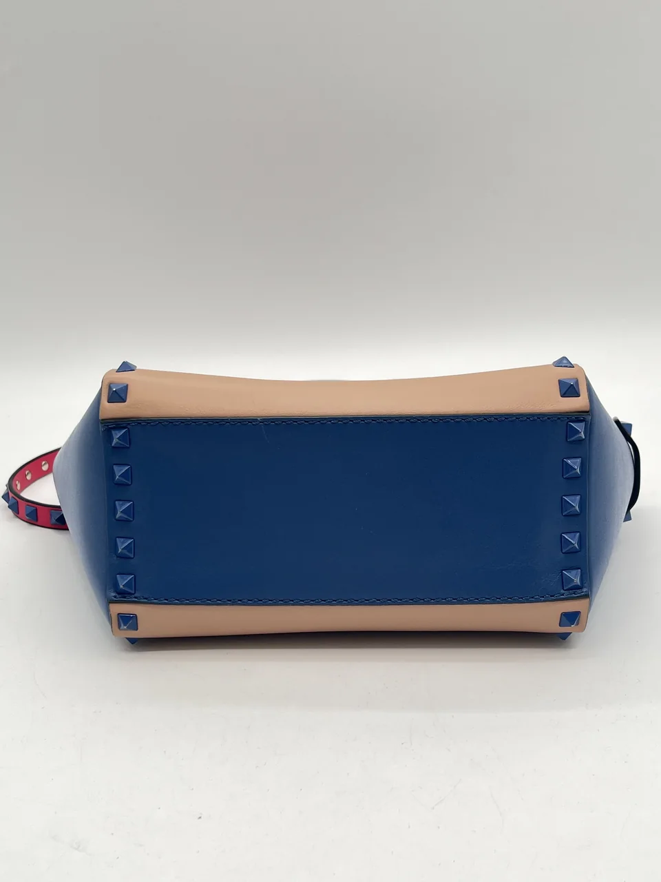 VALENTINO ROCK STUD TWO-WAY SHOULDER BAG view 4