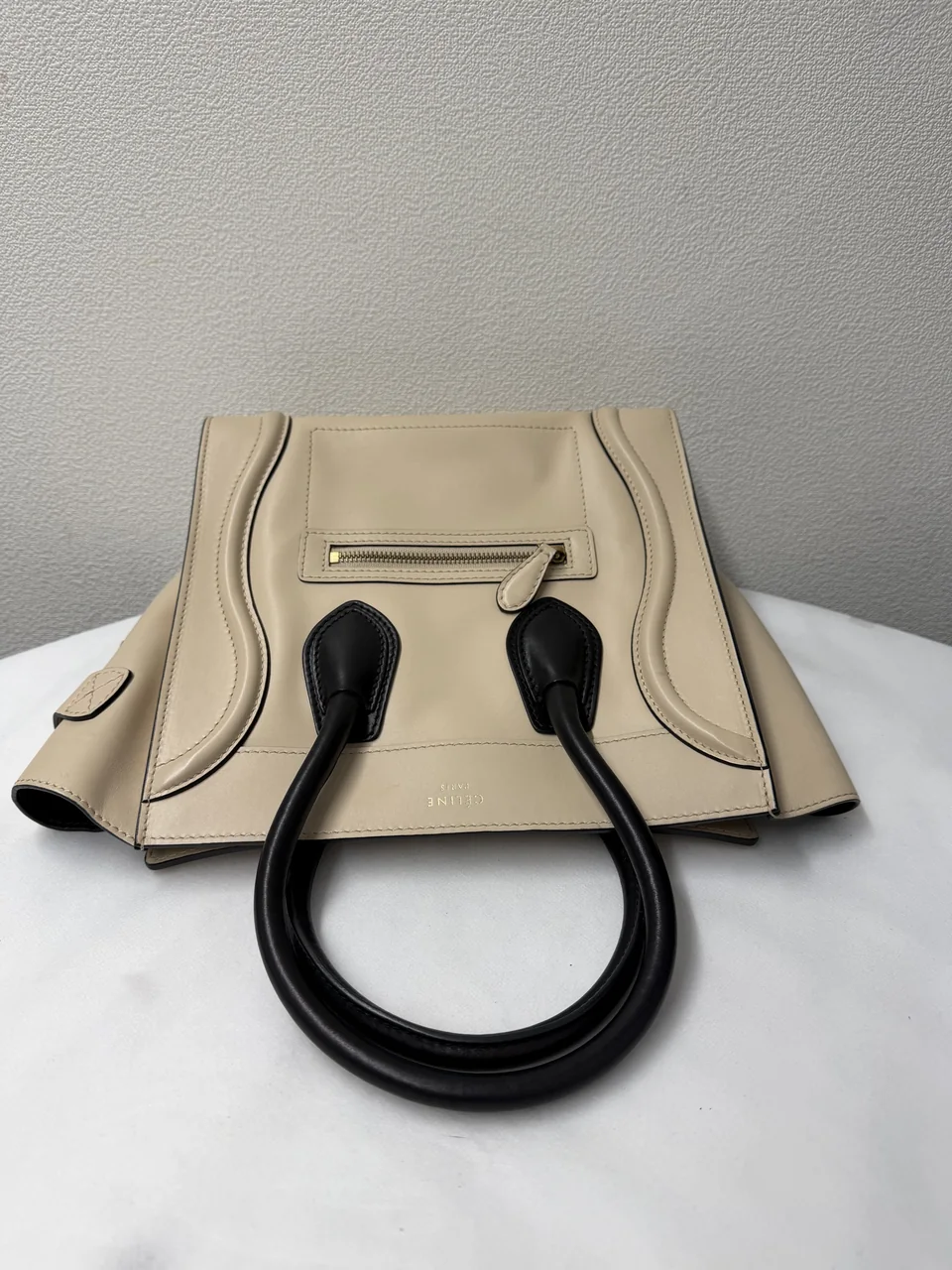 CELINE LUGGAGE MICRO (BEIGE/BLACK) view 7