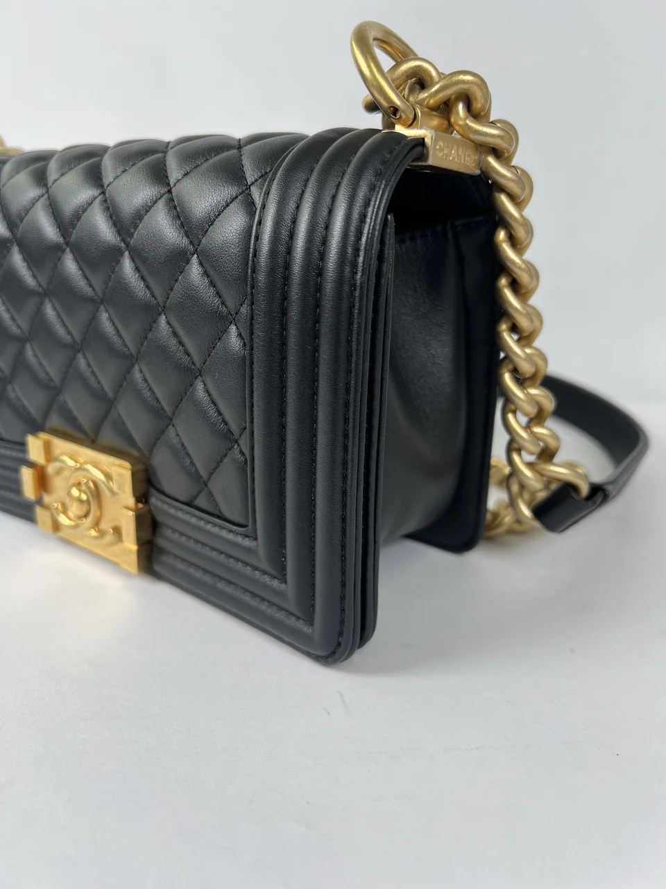CHANEL LAMB SKIN LE BOY 20 view 5