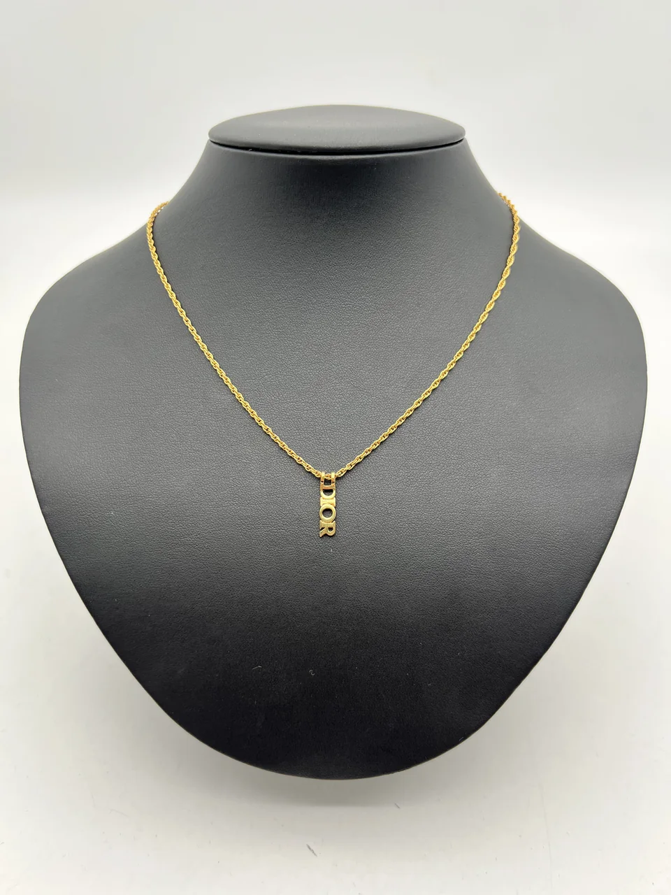 DIOR NECKLACE