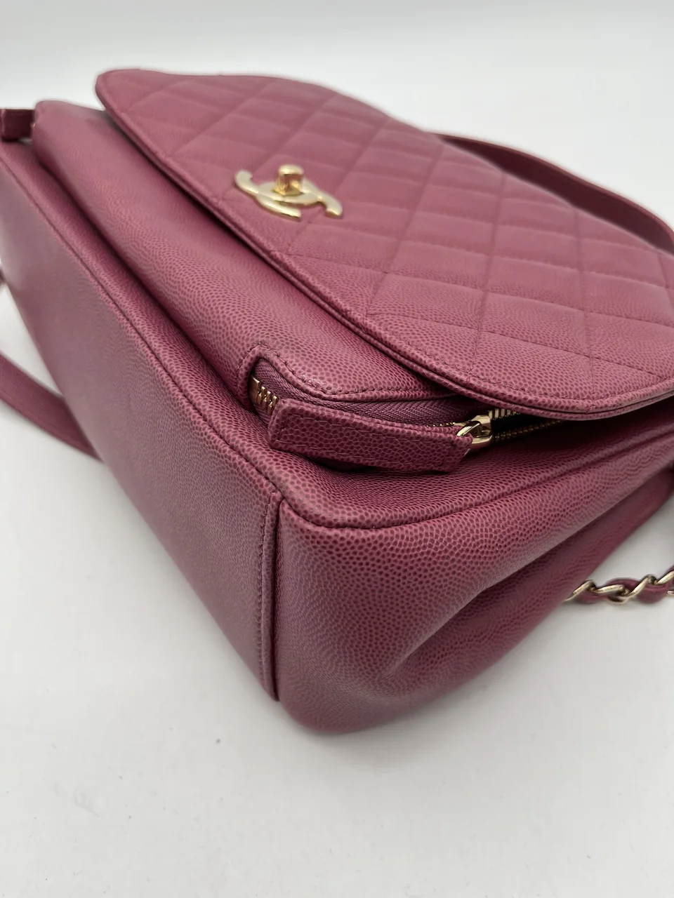 CHANEL CHAIN SHOULDER BAG view 4